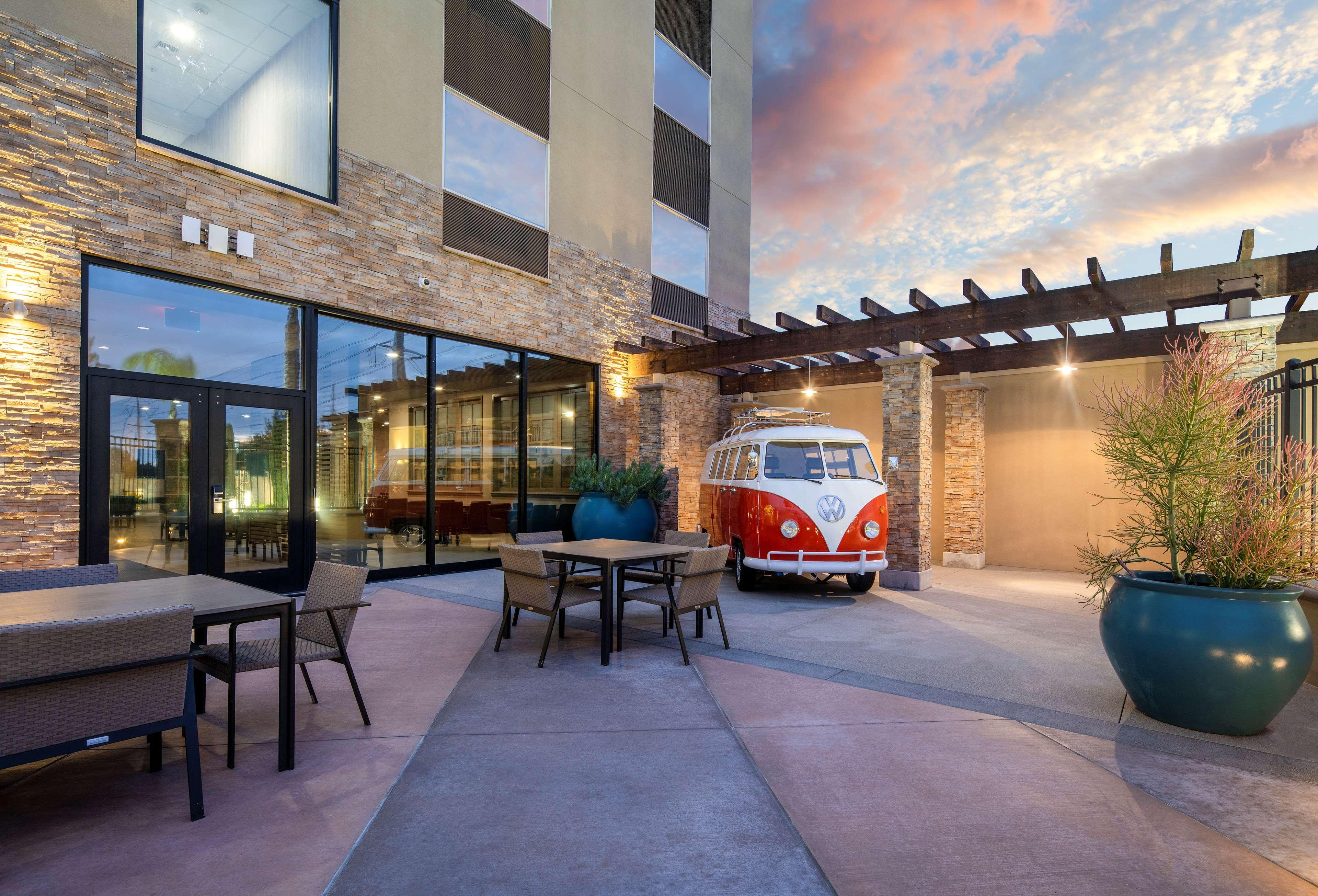 Suncoast Hotel Anaheim, Tapestry Collection By Hilton Zewnętrze zdjęcie